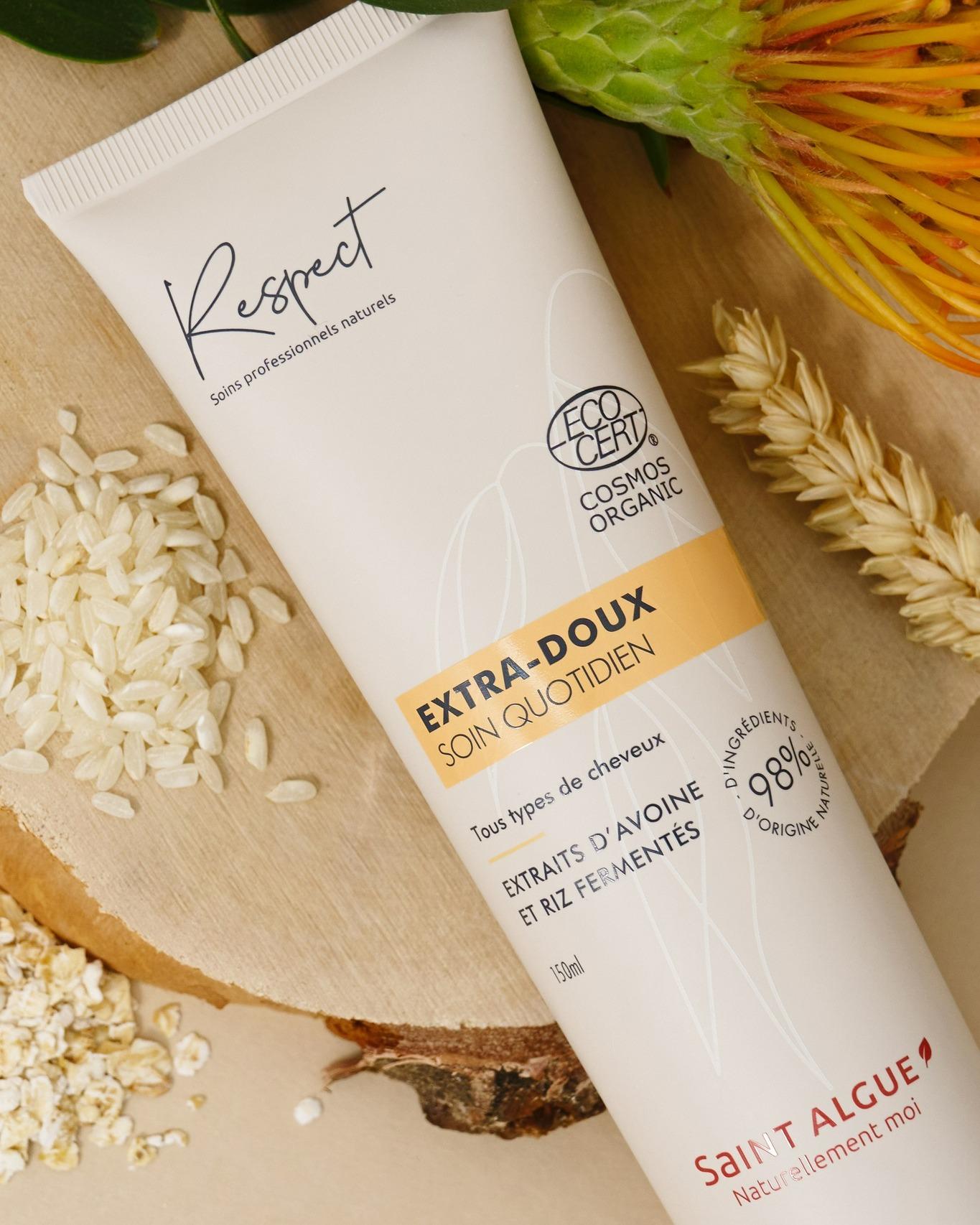🌿 Le Soin Parfait – Extra-Doux 🌿

Une texture légère, un parfum délicat, et surtout… des cheveux doux, brillants et parfaitement hydratés 💧

✨ Formulé sans silicone, il respecte la fibre capillaire tout en facilitant le coiffage, jour après jour.

Idéal pour toutes celles et ceux qui veulent prendre soin de leurs cheveux en douceur, sans compromis entre efficacité et naturalité 🍃

💚 96% d’ingrédients d’origine naturelle
♻️ Flacon éco-conçu

Rendez-vous dans nos salons  pour en bénéficier