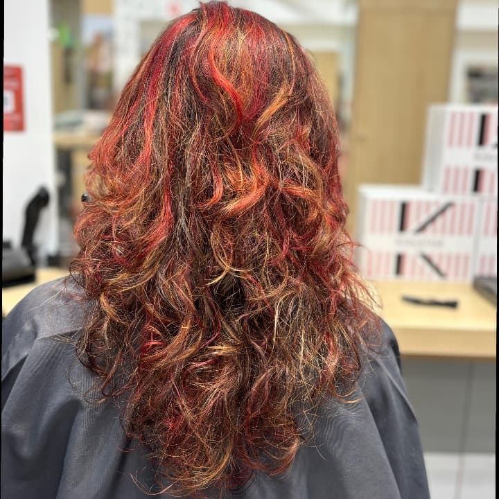 Mèches blondes et rouge