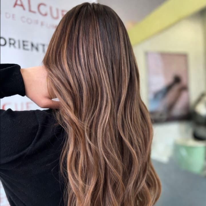 Un Brown de qualité, grâce a notre gamme de coloration aux tanins et sucres de maïs.